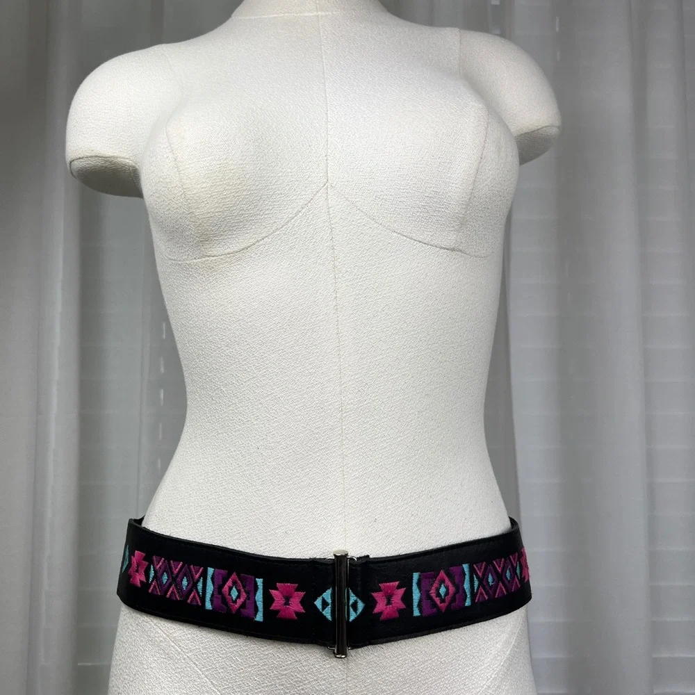 Womens Black Leather Embroidered Southwestern‎ Elastic Waist Belt M Festival USA